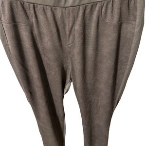 NWOT nene leakes tan suede on front and reg on back straight leg pants 2xt